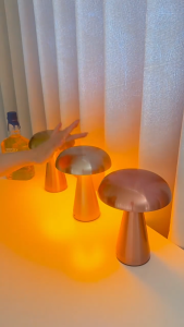 Portable Rechargeable Mushroom LED Table Lamp Touch Control Cordless Night Light 3 Color Modes Stepless Dimming Metal Bedside Desk Lamp Battery Operated Small Decor Lamp for Bedroom Bar Coffee Shop Dinner Outdoor Picnic