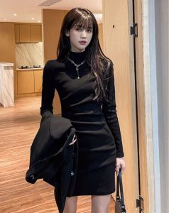 Black Slim Fit Maternity Dress Elegant High Waist Knitted Cotton Blend Long Sleeve Short H-Shape Gown for Autumn Winter