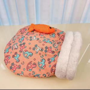 Warmth And Safety Cat Bed Bag Enclosed Cozy Winter Cat Nest All Season Use Cat Mat Cats Feel Secure in This Bed Pet Supplies