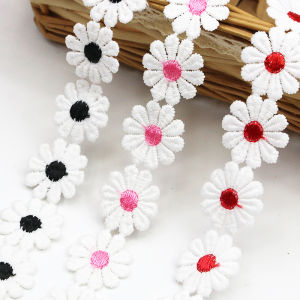 (2หลา/ม้วน) กว้าง25มม. เดซี่น้อยปักด้วยมือสีสันดอกไม้ลูกไม้เสื้อผ้าการออกแบบที่เข้ากันทำผ้า DIY อุปกรณ์เสริมริบบิ้น