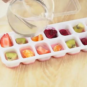 14 Grids Square Ice Tray Durable Silicone Mold with Covers Soft Bottom Easy Demolding Ice Mold Bar Ice Box