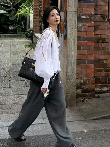 เสื้อเชิ้ตผู้หญิงแขนยาวสั้นสไตล์เกาหลี Nanni เสื้อคลุมกันหนาวแบบสวมหัวสีพื้น ทรงเข้ารูป ฤดูใบไม้ร่วง 2025 ใหม่ล่าสุด