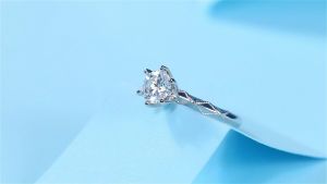 GRA Charm Style 1 Carat Gemstone Ring Adjustable Heart-Shaped Frame Inlay Ring High-End Gemstone Ring for Women