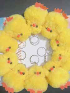 ของขวัญของเล่นตุ๊กตาไก่เหลืองอ่อนสร้างสรรค์สำหรับงานเปิดร้านค้าและงานฉลองวันเกิดร้านค้า ของขวัญสินค้าอื่น ๆ