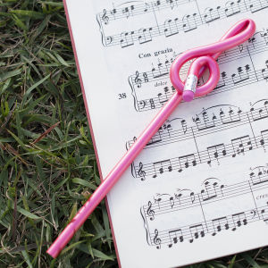 โน๊ตเสียงแหลมดินสอรูปทรงโน้ตดนตรีสูงสร้างสรรค์ดนตรีเครื่องเขียนของขวัญนักเรียนรางวัลการสอบของขวัญเปียโนเล็กๆน้อยๆ