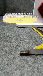 TK-19 Pisau Sabit Kecil & Kait Ujung Hook Ada Baut Khusus 8mm Bisa Dipasangkan Ke Tongkat Petik Buah