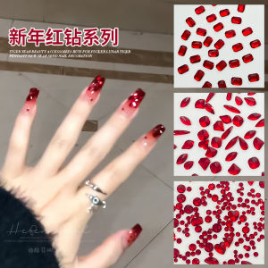 เครื่องประดับเล็บเพชรสีแดง New Year ลูกปัดรูปทรงต่างๆ ด้านล่างแบน ลูกปัดขนาดเล็ก เครื่องประดับเล็บใหม่ 2025 ลูกปัดน้ำแข็งประดับเล็บ