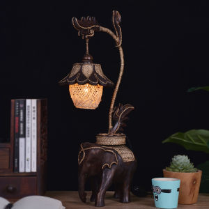 Table Lamp Chinese Southeast Asian Art Decorative Lamp Lamp in the Living Room Bedroom Bedside Ambience Light Thai Solid Wood Antique Style Lamps
