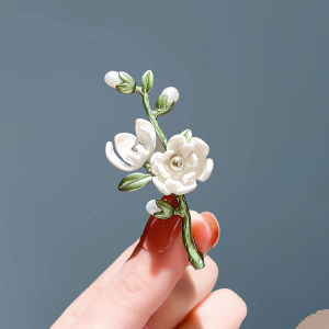 หยกสีขาวโคมไฟหน้าอก Pin ดอกไม้ Pearl Pin ที่ไม่ซ้ํากัน Qipao เข็มกลัดขนาดใหญ่ High-End ชุดอุปกรณ์เสริม Charm สําหรับผู้หญิง