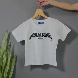 AQUANINE อควาไนน์ เสื้อคอกลม BABY TEE เสื้อยืดผู้หญิง เบบี้ที รุ่น Kaminari เสื้อคอตตอน มินิมอล สตรีท ใส่สบายตัว ไม่ร้อน ลิขสิทธิ์แท้