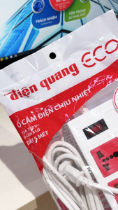 Ổ cắm điện đa năng Điện Quang ECO ĐQ ESK 2 MÉT  8ECO (8 Lỗ dây dài 2m màu trắng đỏ) công suất 2500w tự ngắt khi quá tải BH 12 tháng