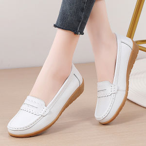 Comfortable Soft Bottom Genuine Leather Bean Shoes Womens Spring Autumn New Thick Heel Flat Bottom Mom Shoes Casual Hollow out Design