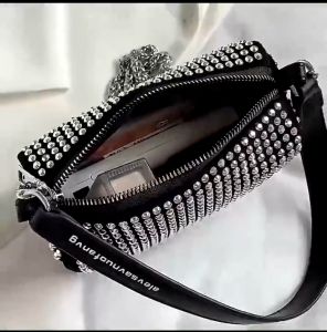 2067 tas selempang wanita fashion tas wanita terkiniian cantik dan best seller terlaris termurah