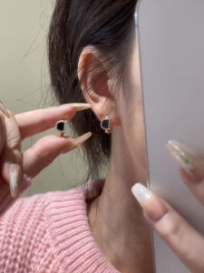 Fashionable Luxury Letter D Ear Cuff Unique Design Womens Fashion Jewelry Alloy Silver Gold Plated Alloy Gemstone Earrings