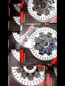 Piringan Lebar Vario 150 260mm & Cakram Depan Baut 5 Vario 125 150 New Plus Breket