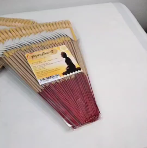 ธูป เทียน ทองคำเปลว 3 แผ่น จัดชุด 3 ชิ้น แพ็ค 50 ชุด ชุดธูปเทียนทอง ธูปเทียนทอง ชุดสำเร็จ เสริมดวง