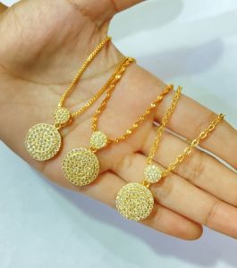 Kalung Liontin Besar Permata Sirkon Perhiasan Lapis Emas 18K KLE68