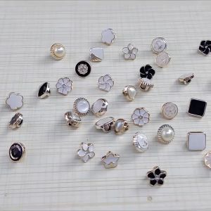 10 ครัว ทำด้วย เย็บปักถักร้อย ปูมือ กระดูมเสื้อ กระดูมเสื้อผ้า หัวเข็มขัดมูก พิเศษอุปกรณ์เย็บผ้า ที่นิยม