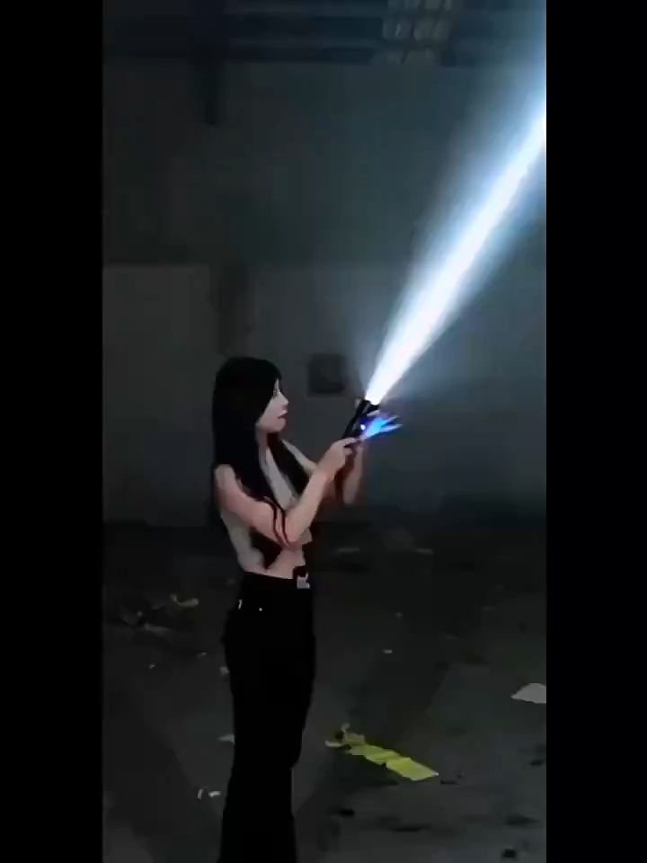 【128 hours of continuous use】lampu suluh led flashlight 50000w torch light rechargeable waterproof tourchlight jarak jauh zoom torchlight powerful 1000000lm japan 手电筒 强光 led 远射 可充电