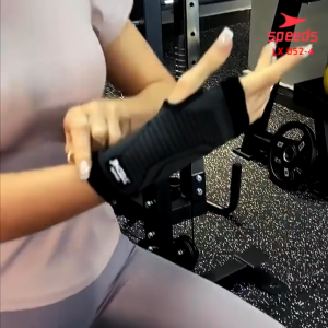 SPEEDS Pelindung Pegelangan Tangan untuk Perlengkapan Fitness Wrist supporter 052-4