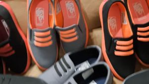 Sepatu Slip On Anak Perempuan Kanvas Import Terbaru - Flat Murah, Kekinian, Viral, Keren dan Lucu - Bahan Kanvas Denim Tidak Luntur - Real Pictures - Ready Stock - Ukuran 31-35