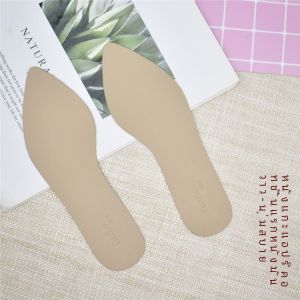 แผ่นรองรองเท้าหนังแกะบางเฉียบสำหรับผู้หญิง ทรงหัวแหลม แฟชั่น แผ่นรองรองเท้าแบบติดได้ ปรับแต่งได้ ป้องกันกลิ่น นุ่มใหม่