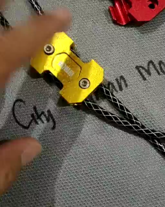 Kleman Scarlet Kabel Gas Spontan 2 Sisi Aktif Breket Gembok Kleman Selang Gardan Green Universal