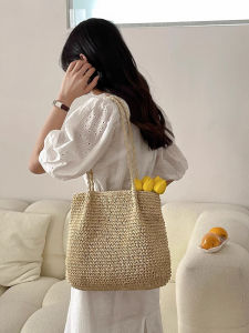 Artistic Handwoven Grass Bag Bucket Shape Beach Vacation Handbag Polyester Lining Zipper Closure Leisure Style No Brand