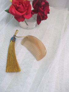 หวีบูลส์ ของ แท้ หวีคิ้ว สำหรับ ช่าง ไม้ หวีเล็ก มินิที่ ห้อย หวี ขน แกะ หวีสำหรับ เด็ก จี้ โทรศัพท์ สลัก ชื่อ