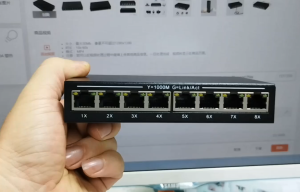Network Switch Hub 8 Port Gigabit RJ45 Ethernet 10 / 100 / 1000Mbps dengan Switch Hub 8 Port