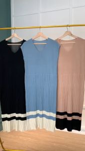 D11529 Sehyun Pleated Duo Tone Knit Dress