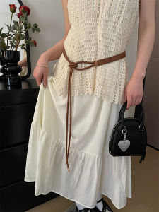 เข็มขัดเอวสีกลางๆ สำหรับผู้หญิง ฤดูร้อน 2024 แฟชั่น ลำลอง วัสดุ PU หัวเข็มขัดแบบหัวเข็มขัด เข็มขัดเอวสำหรับผู้หญิง