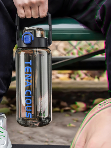 XIAOCHUSHU | Large Capacity Water Bottle 2000ml