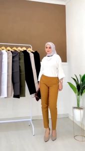 Celana Wanita Elizabeth Pants Chino Wanita Melar Setritch