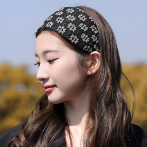 Wide Edge Hairband for Women Anti-slip Hair Clip with Teeth Design for Face Washing Hair Accessory Fashionable Headband