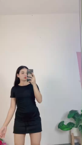 ชุดเซ็ตแฟชั่น เสื้อแขนสั้นแบบโปร่ง + กระโปรงทรงรัดรูป สไตล์ทันสมัย