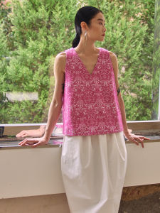 Designer V-neck Embroidered Pattern Pink Vest A-line Summer Fashionable Womens Tank Top Commute Style Regular Length