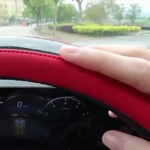 Bọc vô lăng VINFAST VF3 Size 36cm chất liệu da cao cấp phối sọc thể thao cá tính