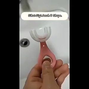 Sikat Gigi Anak Bentuk U Shape Bahan Silikon Usia 2-6 Tahun Training Toothbrush Baby Silicone 360°