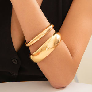 เซ็ตกำไลใหญ่2ชิ้นสไตล์กอธิคซาลิคอนทรงไม่สมมาตรแนววินเทจแถบรัดข้อมือโลหะผิวเรียบแนวชนเผ่าแอฟริกันสำหรับผู้หญิงของขวัญเครื่องประดับ