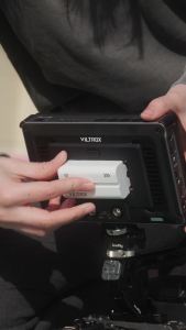 Viltrox DC-L1 / DC-L2 7" On-Camera IPS Touchscreen Camera Monitor with DCI / UHD 4K HDMI / SDI Input & Output 3D LUTs USB Type-C Power Gyroscope Auto Flip Built-In Manage Tools L-Series Battery Plate for Photo Video Content Creation | JG Superstore