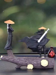 Resin Car Dashboard Decoration Ancient Martial Arts Hero In-Car Display Screen Healing Style Decorations for Men Stress Relief