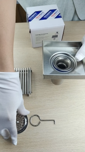 Ga Thoát Sàn Ngăn Mùi Inox 304 TECHBATH T1921.01 Phễu Thoát Sàn Chống Hôi Ngăn Côn Trùng 100x100mm
