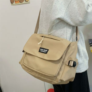 Fashionable Black Canvas Crossbody Bag for Men and Women Casual University Student Book Bag Simple Shoulder Mailer Bag