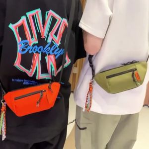 กระเป๋าสะพายข้าง คาดอกใบเล็ก รุ่น N902 *แถมฟรี* พวงกุญแจ ผ้าไนล่อนกันน้ำ สำหรับใส่มือถือ บัตร ธนบัตร เหรียญ [5 สี ขาวดำเขียวส้มเหลือง]