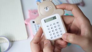 Kalkulator Portable Mini 8 Digit Motif Beruang Lucu dengan Tombol Karet ATK004