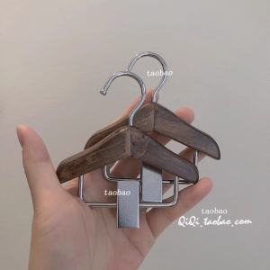 Premium Version Carved Retro Cute Mini Solid Wood Clothes Hanger for Teddy Cat Dog Clothes Pet Care Organizer Storage