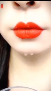 Magic Round Tube Lipstick Matte Waterproof Moisturizing Non-stick Cup Non-drying High Pigment Qi Field Red liptint