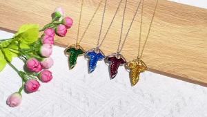 Bandai | Arwen Evenstar Green Leaf Pendant Necklace for Women Elf Princess Gift Movie the Lord of the Rings Twilight Star Design