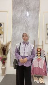 Kemeja Wanita Modern: Kombinasi Brukat & Rayon Twill Terbaru